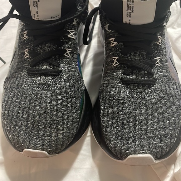 Nike React - Picture 2 of 6